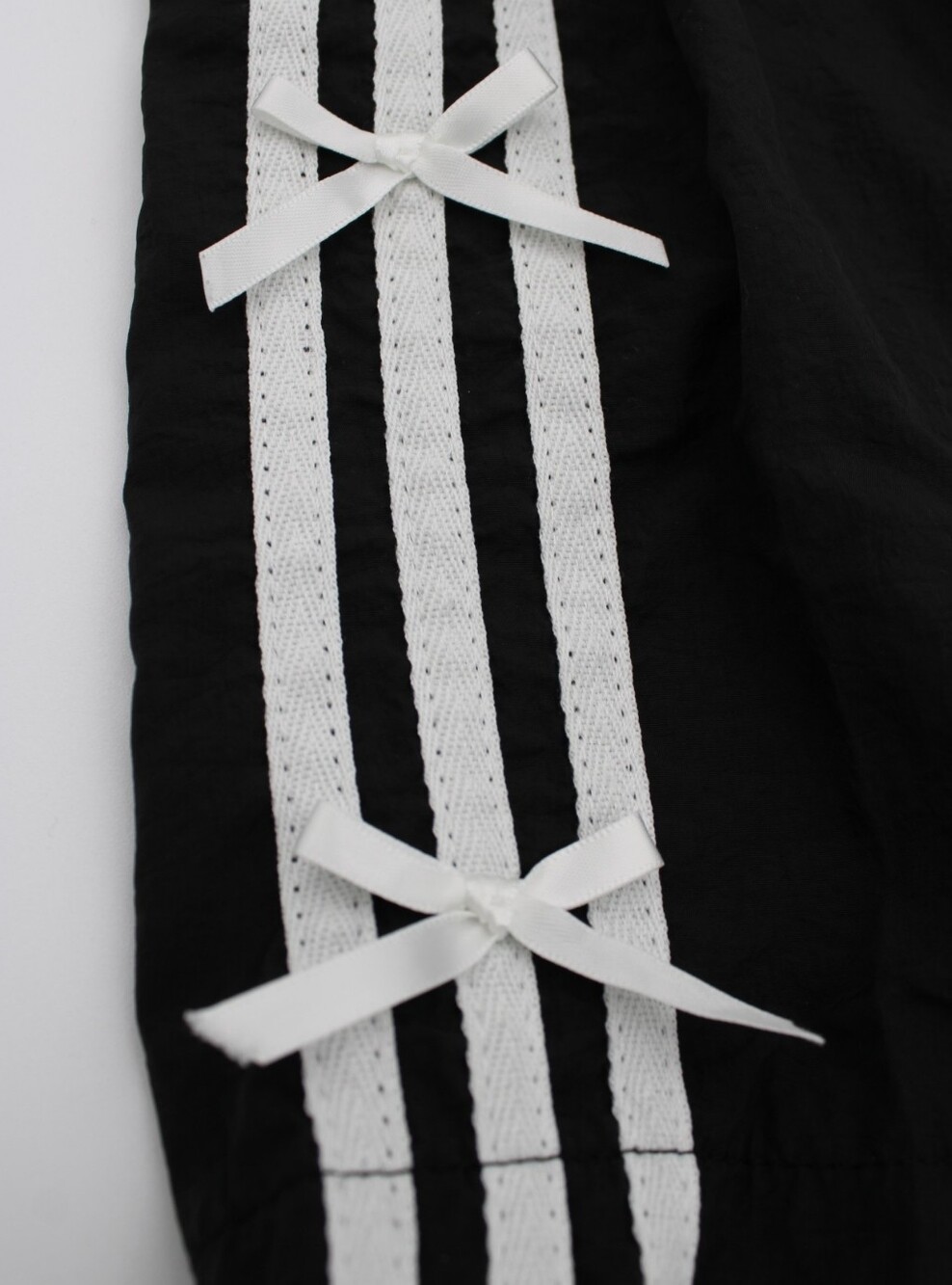 Black Bow Side Stripe Track Shorts – Medium - Picture 2 of 5